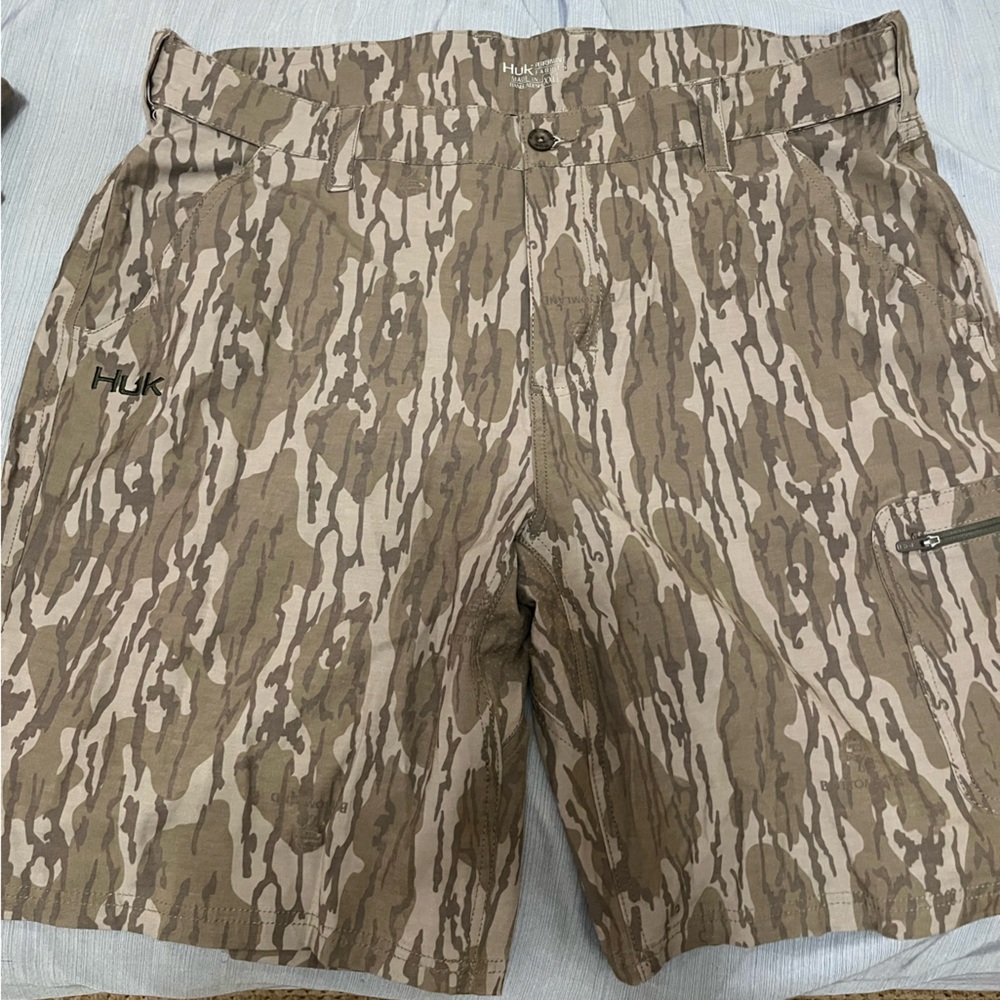 Men’s HUK Performative Fishing Camo Shorts